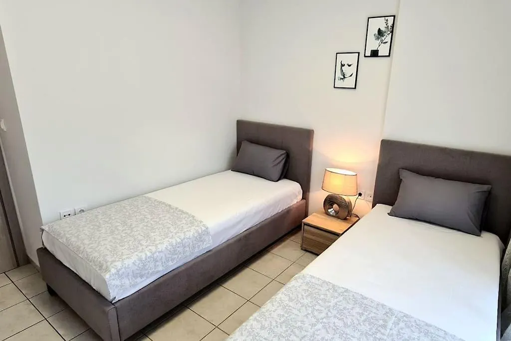 Ivanna apartment Nea Moudhania