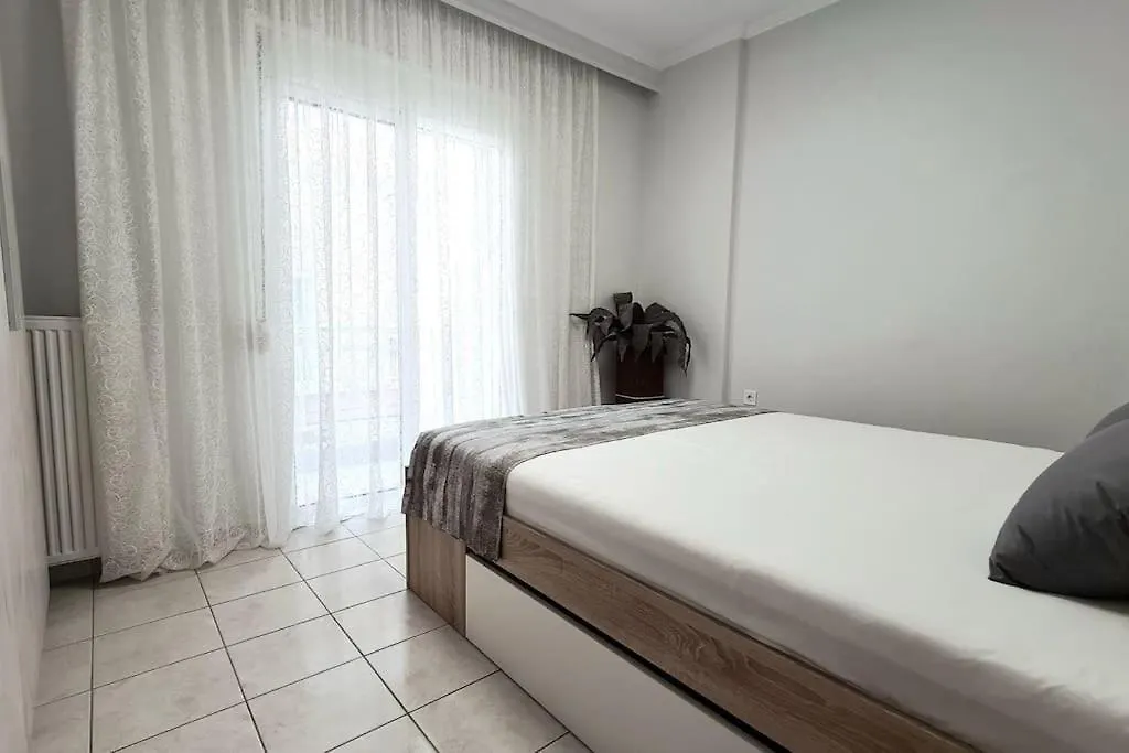 Ivanna apartment Nea Moudhania 0*,
